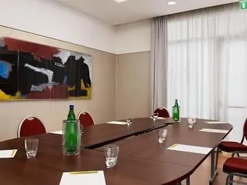 Hilton Garden Inn Rome Airport Fiumicino 4*,