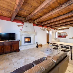 ca-gremal-casa-vacanze-tra-le-colline-del-garda.hotelinveneto.com/